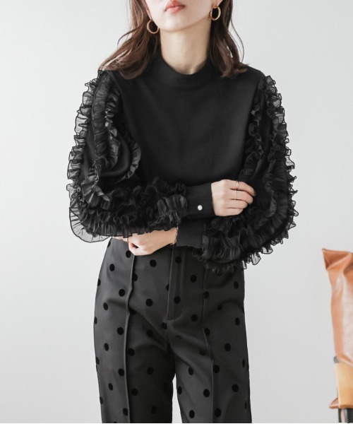 AMELY(エミリー)の「フリルスリーブブラウス(シャツ/ブラウス・レディース・ホワイト/ブラック・フリー)」の4枚目の写真