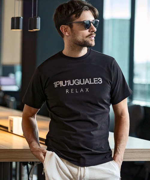 1PIU1UGUALE3 RELAX (ウノピゥウノウグァーレトレ リラックス)の「1PIU1UGUALE3 RELAX(ウノピゥウノウグァーレトレ リラックス)ラインストーン ブランドロゴ スマートシルエット 半袖Tシャツ(Tシャツ/カットソー・メンズ・ブラック/ホワイト・M/S/XL/L)」の2枚目の写真