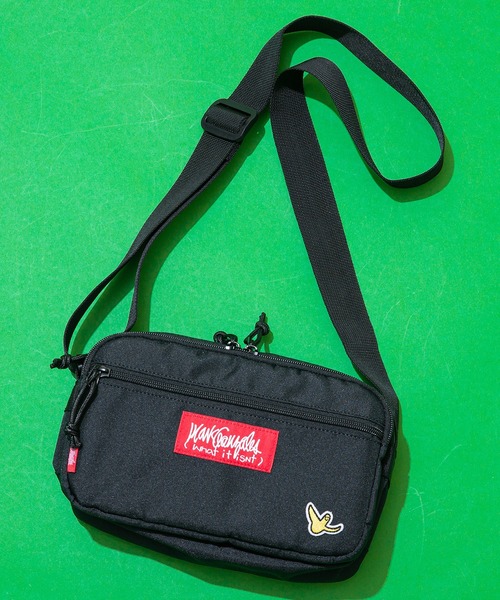 （What it isNt）ART BY MARKGONZALES（ワットイットイズント）の「【(What it isNt) ART BY MARK GONZALES/(ワットイットイズント) アートバイ マークゴンザレス】スクエアウエストショルダー（ショルダーバッグ・メンズ・レッド/ブラック/ダークベージュ/ベージュ・FREE）」の2枚目の写真