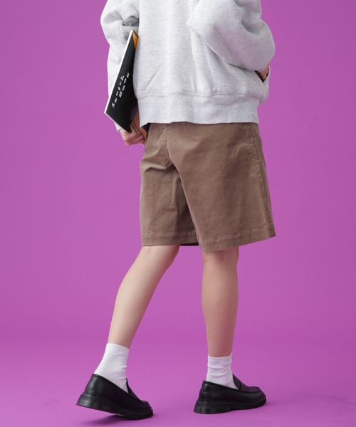 Apo(s)ture(アポスチャー)の「SOFIA-001/コーデュロイワンタックショートパンツ(その他パンツ・レディース・ホワイト/カーキ/ネイビー/ベージュ・XS/S/M/L/XL)」の18枚目の写真