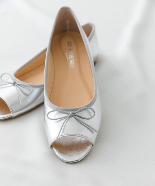 RODE SKO(ロデスコ)の「『MADE IN JAPAN』オープントゥリボンパンプス(パンプス・レディース・シルバー/ライトブルー/ブラック・36/37/38)」の14枚目の写真