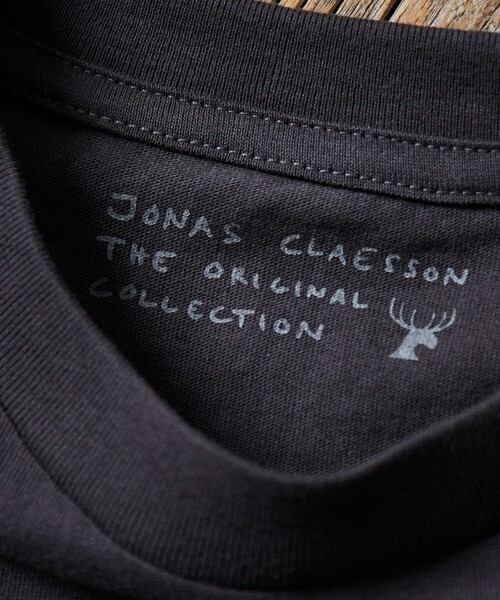 Jonas Claesson（ジョナスクレアッソン）の「JONAS CLAESSON/ジョナス クレアッソン Whale  Shark Tee/ホエールシャーク Tシャツ/バックプリント/リラックスフィット（Tシャツ/カットソー・メンズ・イエロー/ホワイト/グレー/ブラック/サックスブルー・MEDIUM/LARGE）」の8枚目の写真