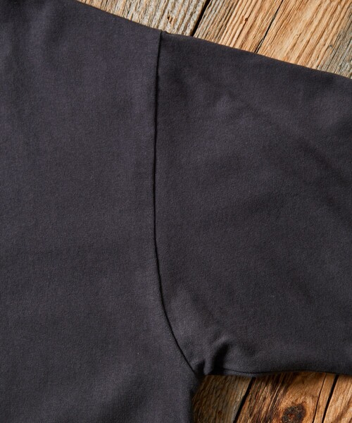 Jonas Claesson（ジョナスクレアッソン）の「JONAS CLAESSON/ジョナス クレアッソン Whale  Shark Tee/ホエールシャーク Tシャツ/バックプリント/リラックスフィット（Tシャツ/カットソー・メンズ・イエロー/ホワイト/グレー/ブラック/サックスブルー・MEDIUM/LARGE）」の10枚目の写真