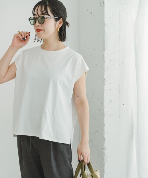 ITEMS URBANRESEARCH(アイテムズ アーバンリサーチ)の「クルーネックノースリーブTシャツ(Tシャツ/カットソー・レディース・ホワイト/チャコールグレー/グレー/オレンジ・FREE)」の2枚目の写真