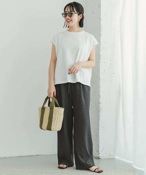 ITEMS URBANRESEARCH(アイテムズ アーバンリサーチ)の「クルーネックノースリーブTシャツ(Tシャツ/カットソー・レディース・ホワイト/チャコールグレー/グレー/オレンジ・FREE)」の8枚目の写真