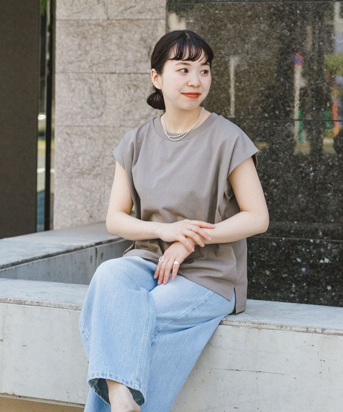 ITEMS URBANRESEARCH(アイテムズ アーバンリサーチ)の「クルーネックノースリーブTシャツ(Tシャツ/カットソー・レディース・ホワイト/チャコールグレー/グレー/オレンジ・FREE)」の11枚目の写真