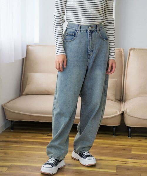 RETRO GIRL（レトロガール）の「カーブデニムPT（デニムパンツ・レディース・ケミカルウォッシュ/ブルー系その他5/ブラック/ブルー・FREE）」の20枚目の写真