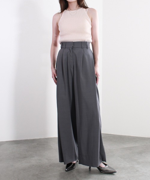 Reurie'（レウリィ）の「【7色展開｜HIT ITEM!｜ZOZO限定カラー登場!】アメリカンスリーブメランジニット / アメスリニット ホルターネック メランジニット ノースリーブ キャミソール 大人カジュアル ヘルシー シンプル モード 韓国（タンクトップ・レディース・ブラウン/ライム/ブラック/チャコールグレー/ピンク/レッド/ブルー・FREE）」の17枚目の写真