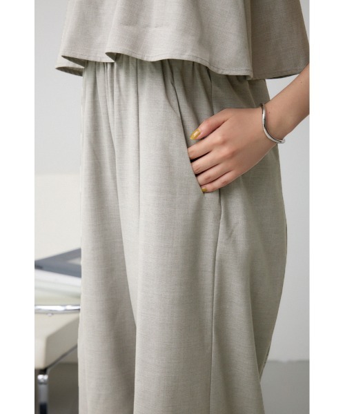 AZUL by moussy（アズールバイマウジー）の「レイヤードデザインサロペット（サロペット/オーバーオール・レディース・ライトグレー/ブラック・SMALL/MEDIUM）」の18枚目の写真