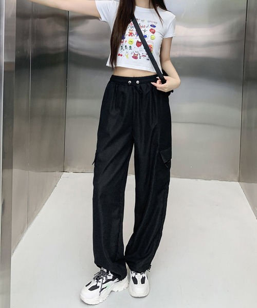 Teem Store(チームストア)の「ルーズシルエット ジョガー カーゴパンツ(カーゴパンツ・レディース・グレー/ブラック・L/M)」の9枚目の写真