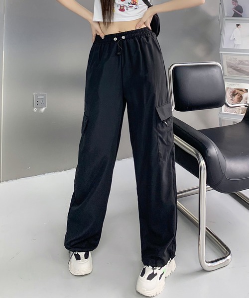 Teem Store(チームストア)の「ルーズシルエット ジョガー カーゴパンツ(カーゴパンツ・レディース・グレー/ブラック・L/M)」の5枚目の写真