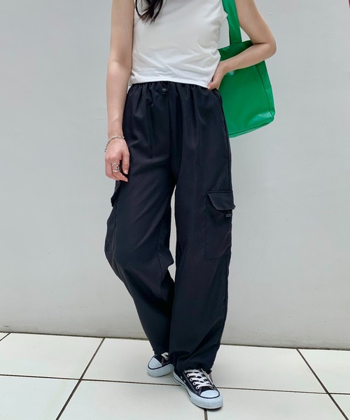 Teem Store(チームストア)の「ルーズシルエット ジョガー カーゴパンツ(カーゴパンツ・レディース・グレー/ブラック・L/M)」の21枚目の写真