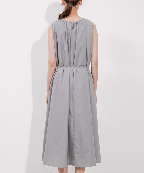 Jayro(ジャイロ)の「布帛Aラインワンピース(ワンピース・レディース・グレー/ベージュ/レンガ・M)」の13枚目の写真