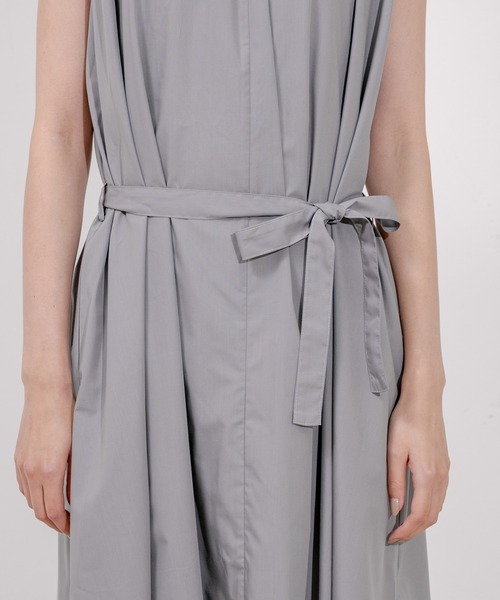 Jayro(ジャイロ)の「布帛Aラインワンピース(ワンピース・レディース・グレー/ベージュ/レンガ・M)」の11枚目の写真