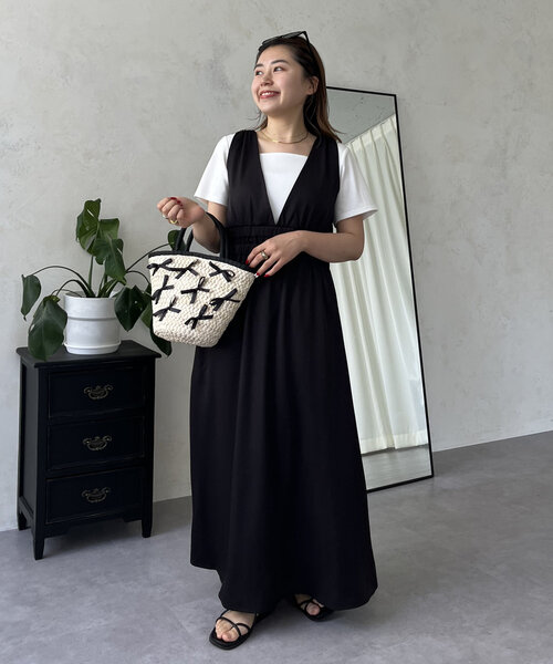 prose verse(プロズヴェール)の「【MOMO】深Vネックバックリボンワンピース(ワンピース・レディース・ブラック・PL/LARGE/MEDIUM/PM)」の6枚目の写真