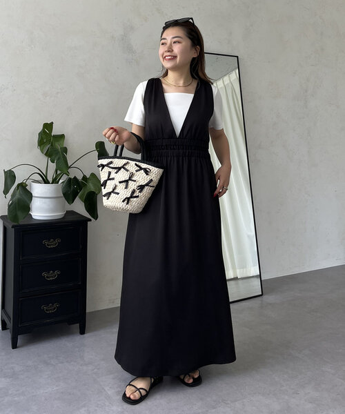 prose verse(プロズヴェール)の「【MOMO】深Vネックバックリボンワンピース(ワンピース・レディース・ブラック・PL/LARGE/MEDIUM/PM)」の7枚目の写真