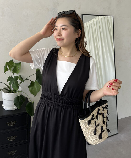 prose verse(プロズヴェール)の「【MOMO】深Vネックバックリボンワンピース(ワンピース・レディース・ブラック・PL/LARGE/MEDIUM/PM)」の14枚目の写真