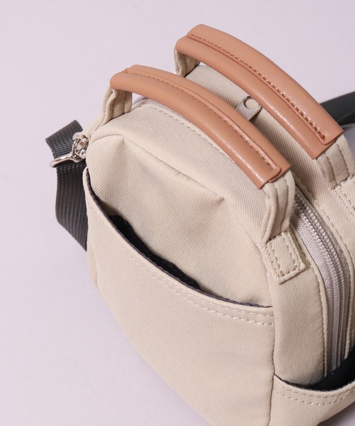anello(アネロ)の「(LF)【anello】4ポケット ハンドル付き 2WAY ナノ ショルダーバッグ(ショルダーバッグ・レディース・ベージュ/グレー/ブラック/ブルーグレー/スモークピンク・ONE SIZE)」の15枚目の写真