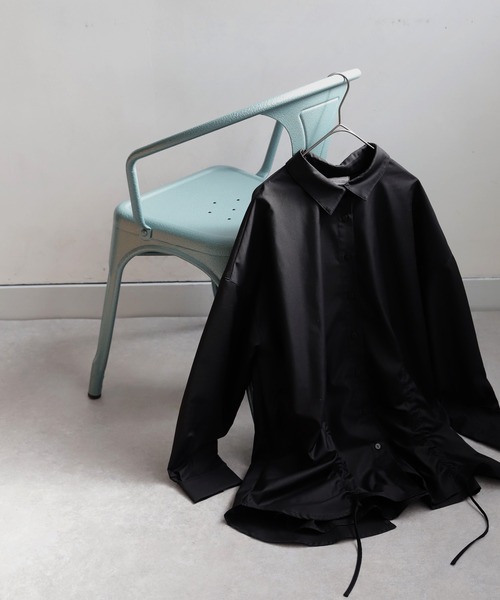 antiqua（アンティカ）の「ドロストギャザーシャツ（シャツ/ブラウス・レディース・ブラック・ONE SIZE）」の15枚目の写真