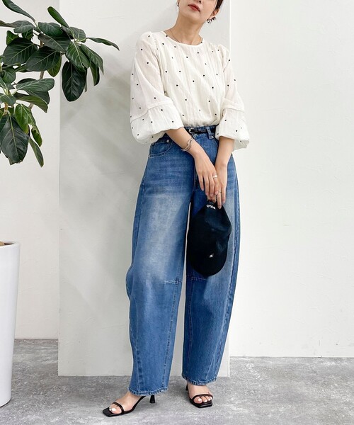 fredy emue（フレディエミュ）の「【WEB限定デザインあり】刺繍袖ボリュームブラウス（シャツ/ブラウス・レディース・イエロー/ホワイト系その他/サックスブルー/ブラック/オフホワイト/ブラック系その他・38）」の12枚目の写真