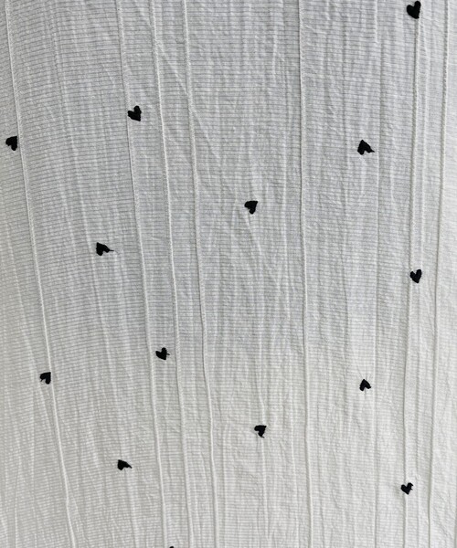 fredy emue（フレディエミュ）の「【WEB限定デザインあり】刺繍袖ボリュームブラウス（シャツ/ブラウス・レディース・イエロー/ホワイト系その他/サックスブルー/ブラック/オフホワイト/ブラック系その他・38）」の18枚目の写真