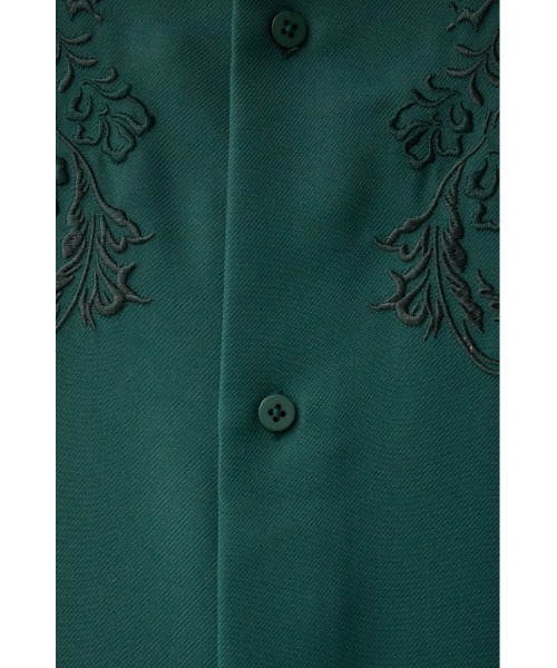 AZUL by moussy（アズールバイマウジー）の「グラデーション刺繍長袖シャツ（シャツ/ブラウス・メンズ・ブラック/オフホワイト/ダークグリーン・FREE）」の4枚目の写真