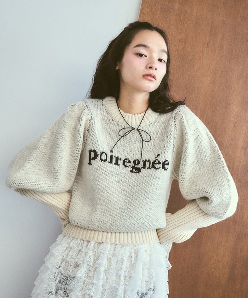 poiregnee（ポワニェ）の「ジャガードロゴニットプルオーバー（ニット/セーター・レディース・アイボリー/ライトブルー/ブラック・FREE）」の4枚目の写真