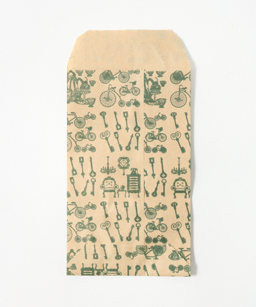 GUSTAVO（グスタボ）の「Gustavo Flower Narrow Bracelet-oval　S-24- AJUZ-13（ブレスレット・レディース・ホワイト/ブラック/イエロー/レッド/ブルー・FREE）」の16枚目の写真