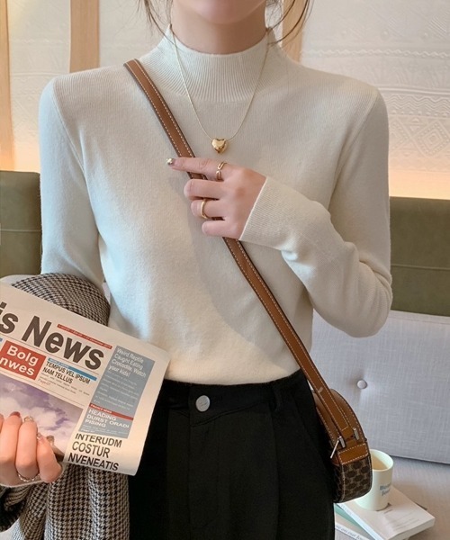 H.TOKYO(エイチトウキョウ)の「モックネックリブニット(ニット/セーター・レディース・キャメル/ホワイト/ブラック/モカ・MEDIUM/SMALL/LARGE)」の6枚目の写真