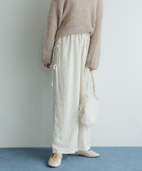 flower(フラワー)の「フリルチュールバッグ(ハンドバッグ・レディース・ブラック/アイボリー・FREE)」の21枚目の写真