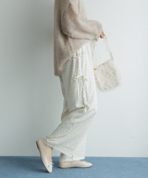 flower(フラワー)の「フリルチュールバッグ(ハンドバッグ・レディース・ブラック/アイボリー・FREE)」の22枚目の写真