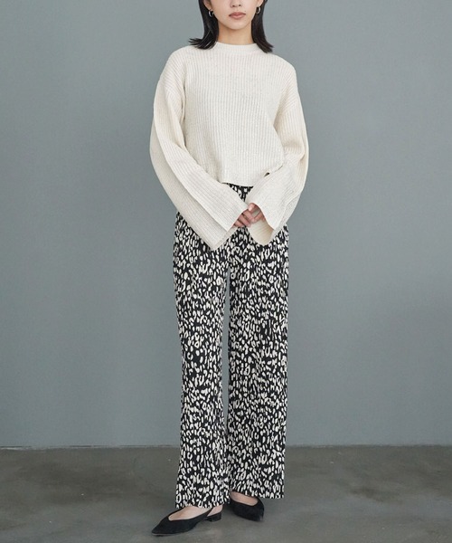 mili an deni（ミリアンデニ）の「ヒョウ柄セミワイドプリーツパンツ（その他パンツ・レディース・ブラック×ホワイト/ホワイト×ブラック・M）」の10枚目の写真