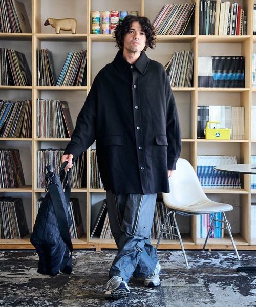 ADAM PATEK(アダムパテック)の「mko12282-square quilt shoulder tote bag ビッグトートバッグ(トートバッグ・メンズ・カーキ/ブラック/グレー・FREE)」の10枚目の写真