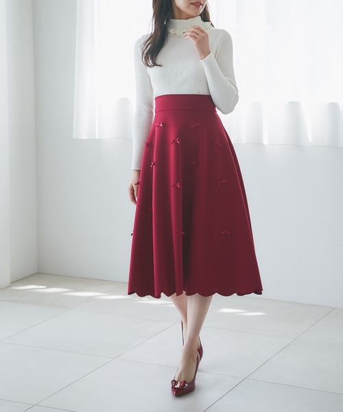 tocco closet(トッコ クローゼット)の「パール付きフリルタートルネックリブニットプルオーバー(ニット/セーター・レディース・ブラック/オフホワイト/グレー/ピンク/レッド/ベージュ・M)」の7枚目の写真