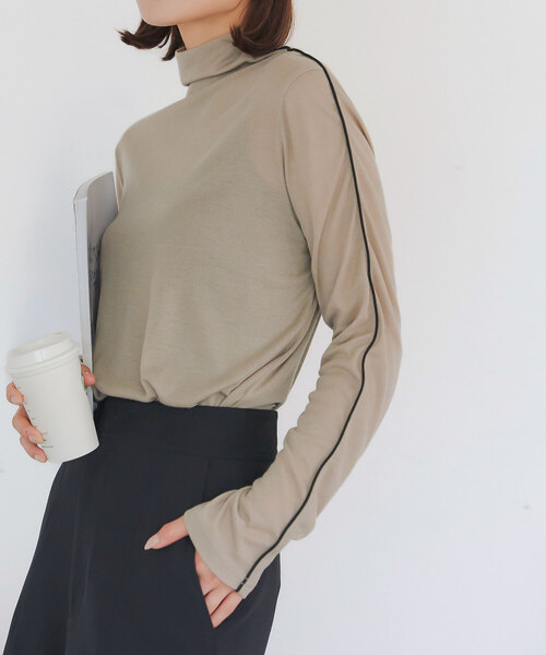 KOBE LETTUCE(コウベレタス)の「シームシアートップス(Tシャツ/カットソー・レディース・アイボリー/ブラック/ダークブラウン/ベージュ/ネイビー・M)」の4枚目の写真
