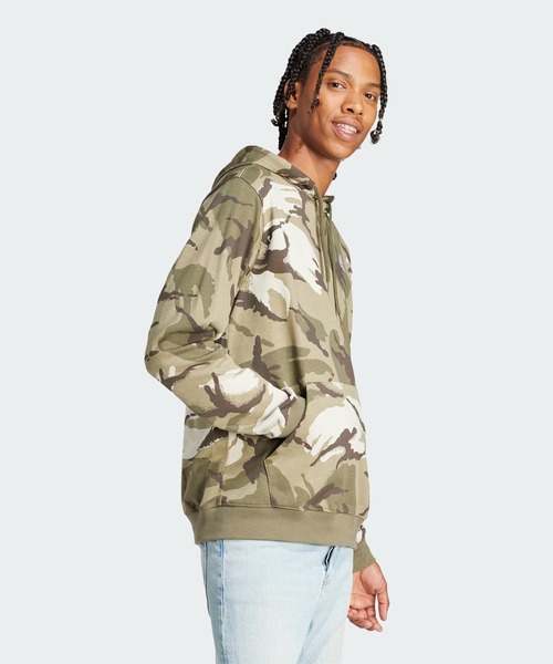 adidas（アディダス）の「シーズナル エッセンシャルズ カモフラージュ