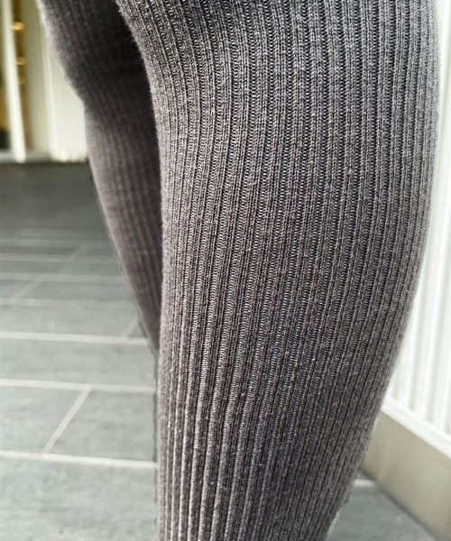tutuanna（チュチュアンナ）の「綿混リブオーバーニーソックス52cm丈（ソックス/靴下・レディース・ネイビー/エンジ/チャコール/ブラック/オフホワイト・M）」の10枚目の写真