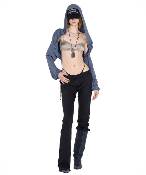 【SCULPTOR】グリッターブーツカットスウェットパンツベージュ SCULPTOR（スカルプター）の「Glitter Boots Cut Sweatpants