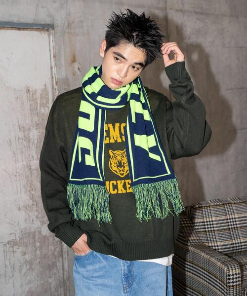 WEGO（ウィゴー）の「WEGO/ロゴマフラー（マフラー・レディース・ネイビー/ライトピンク/ダークグレー/ベージュ/レッド/ブルー・FREE）」の3枚目の写真