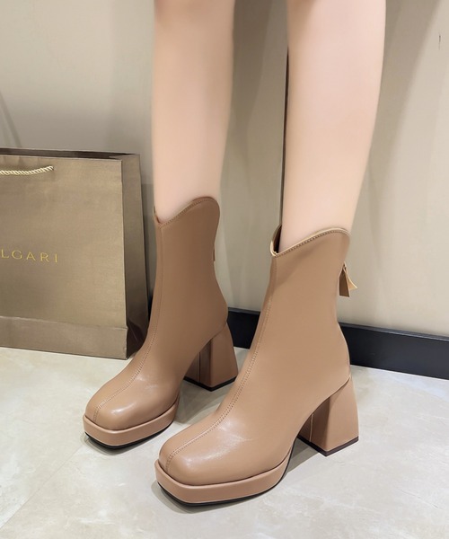 Lace Ladies(レースレディース)の「ソリッドカラー スクエアトゥ チャンキー ショート ブーツ(ブーツ・レディース・ベージュ/アイボリー/ブラック・22.5cm/23.5cm/24cm/24.5cm/25cm/23cm)」の14枚目の写真