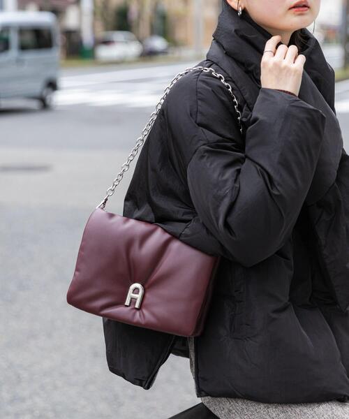 SENSE OF PLACE by URBAN RESEARCH（センスオブプレイスバイアーバンリサーチ）の「『一部WEB限定カラー』チェーンパフバッグ（ショルダーバッグ・レディース・ブラック/アイボリー/カーキ/バーガンディー・ONE）」の4枚目の写真