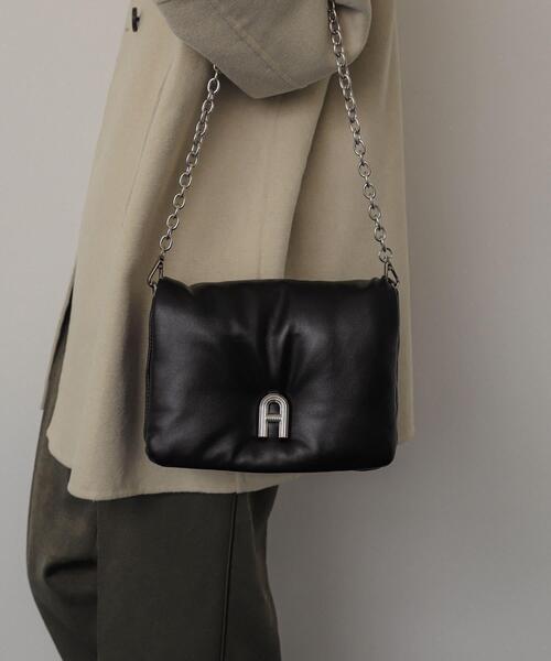 SENSE OF PLACE by URBAN RESEARCH（センスオブプレイスバイアーバンリサーチ）の「『一部WEB限定カラー』チェーンパフバッグ（ショルダーバッグ・レディース・ブラック/アイボリー/カーキ/バーガンディー・ONE）」の3枚目の写真