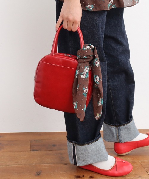 Dot＆Stripes CHILD WOMAN（ドットアンドストライプス　チャイルドウーマン）の「☆ラインフラワープリント スカラップスカーフ（バンダナ/スカーフ・レディース・レッド/ブラウン・FREE）」の12枚目の写真