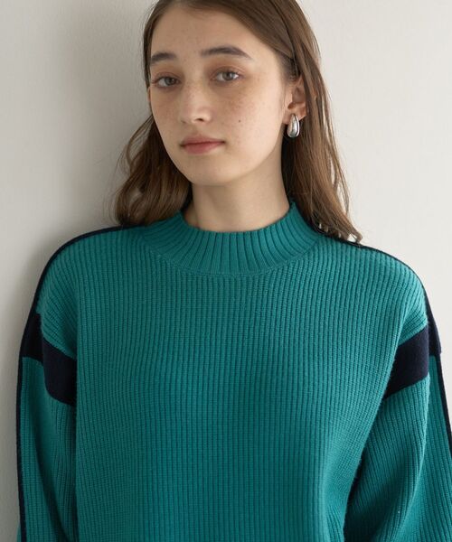 YECCA VECCA(イェッカヴェッカ)の「配色ラインニット(ニット/セーター・レディース・ベージュ/グリーン/杢グレー・FREE)」の10枚目の写真