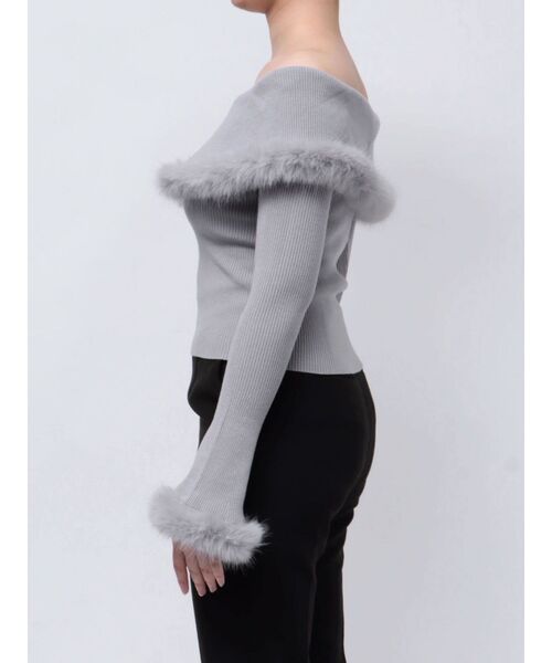 MERCURYDUO（マーキュリーデュオ）の「オフショルフェイクファーニット（ニット/セーター・レディース・ライトグレー/ピンク/ブラック/オフホワイト・FREE）」の20枚目の写真