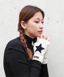 THRIFTY LOOK（スリフティールック）の「THRIFTY LOOK / スリフティールック VARIOUS HAND KNIT GLOVE スター ハート スマイル ハンドニット フィンガーレスグローブ（手袋・レディース）」