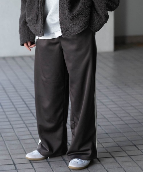 SENSE OF PLACE by URBAN RESEARCH（センスオブプレイスバイアーバンリサーチ）の「ラインジャージパンツ（その他パンツ・メンズ・ブラウン/グリーン/ブラック・MEDIUM/LARGE）」の16枚目の写真