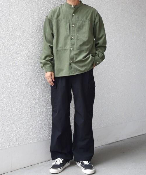 SHIPS any（シップス エニィ）の「SHIPS any:〈洗濯機可能〉フェード ピーチスキン バンドカラー シャツ◇（シャツ/ブラウス・メンズ・オリーブ/ブラック/ブルー/キャメル/ダークオリーブ/ロイヤルブルー・LARGE/MEDIUM/SMALL）」の22枚目の写真