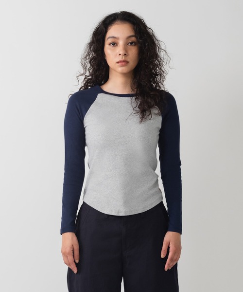 Levi's(リーバイス)の「Levi's/リーバイス ユーロ スポーツTシャツ(Tシャツ/カットソー・レディース・グレー・XS/S/M)」の1枚目の写真