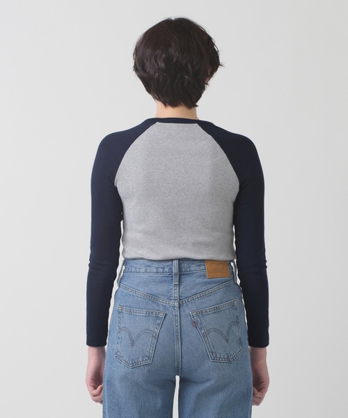 Levi's(リーバイス)の「Levi's/リーバイス ユーロ スポーツTシャツ(Tシャツ/カットソー・レディース・グレー・XS/S/M)」の17枚目の写真